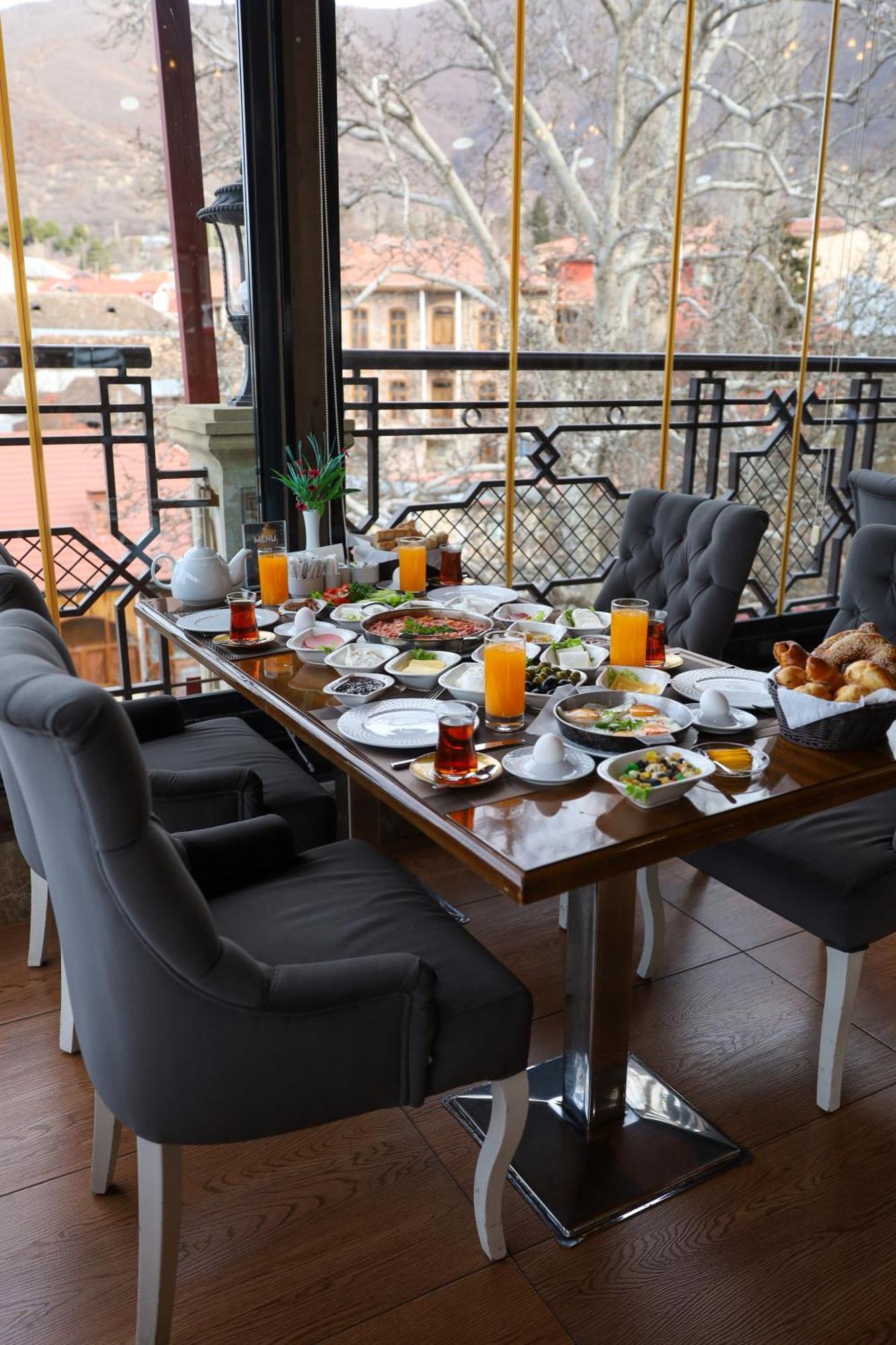 Sheki Palace Hotel Exterior photo